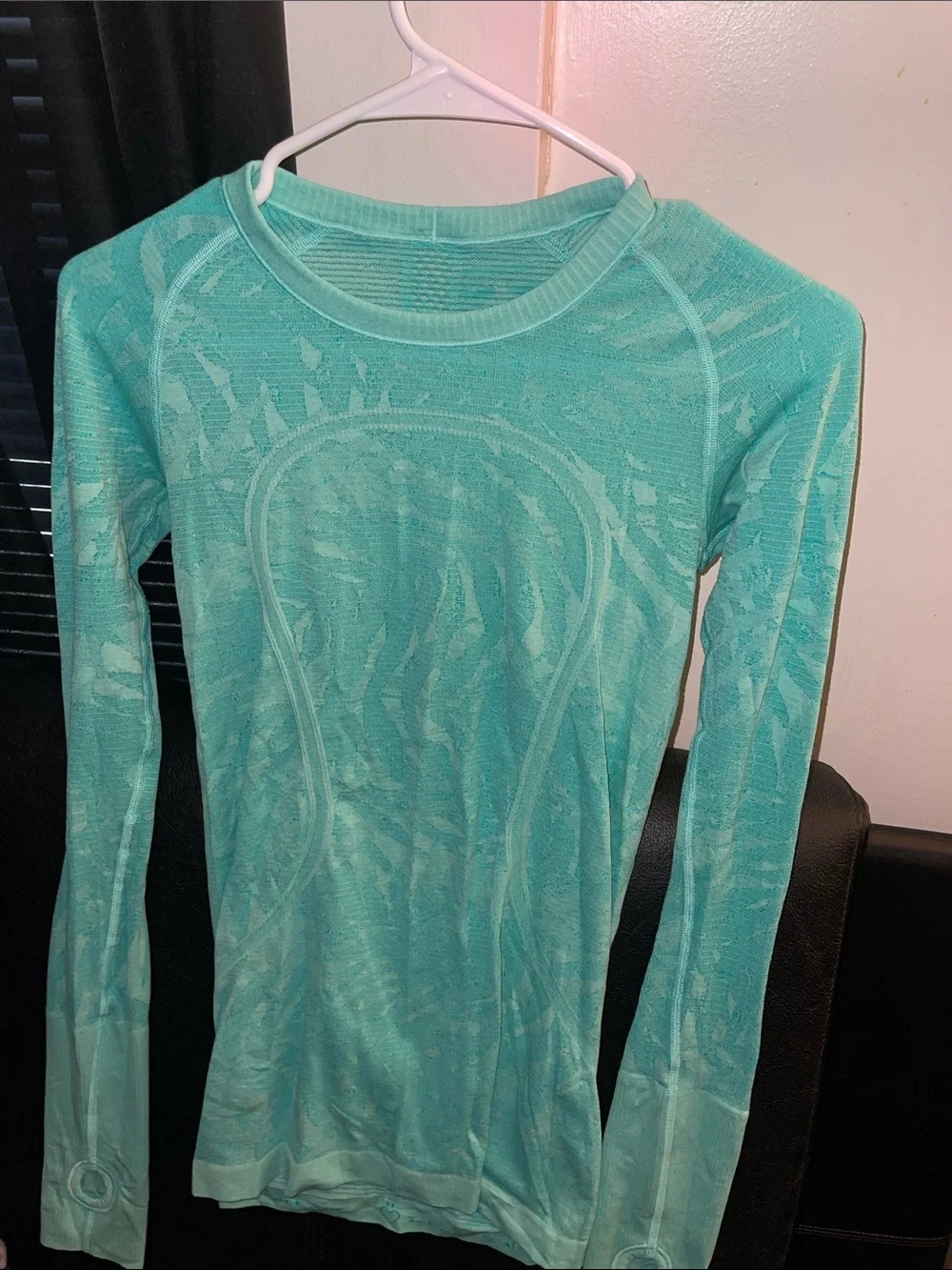 LULULEMON SEAWHEEZE SWIFTLY TECH LS CREW HEATHERED BALI BREEZE SIZE 6
